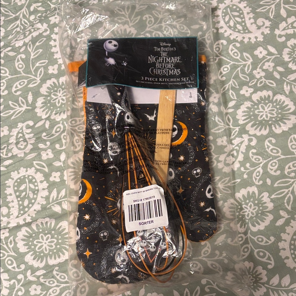 Disney The Nightmare Before Christmas 3 Piece Kitchen Set - Picture 3 of 7